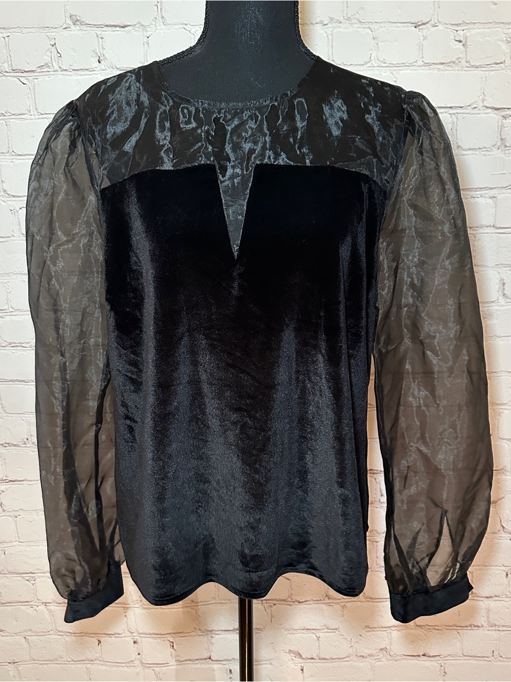 New York and company velvet blouse